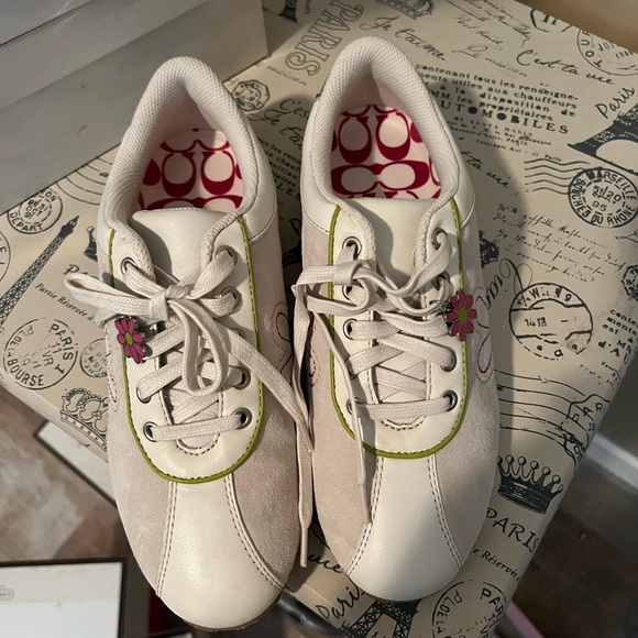 Coach flower tennis shoes. 6.5 - Picture 1 of 2